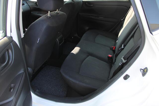 Nissan PULSAR 1.2 DIG-T Visia, Cruise Control en Bluetooth.