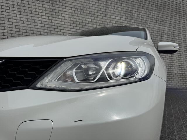 Nissan PULSAR 1.2 DIG-T Tekna | Achteruitrijcamera | LED koplampen | Winterbanden set | 17" LM velgen