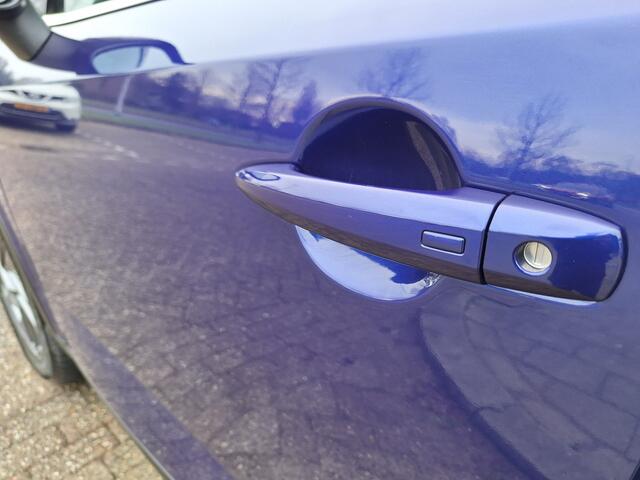 Nissan QASHQAI 1.3 MHEV Xtronic panoramadak/camera/nav-app