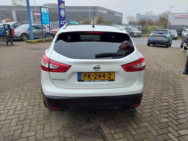 Nissan QASHQAI 1.2 Tekna Automaat, Panoramadak, Trekhaak, Parkeersensoren voor + achter, Stoelverwarming, Lederen bekleding,