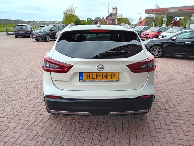 Nissan QASHQAI 1.3 DIG-T Premium Edition Automaat, Airco(automatisch), Carplay, Navigatie, Bluetooth, 360 camera, Parkeersensoren Cruise control, Rijbaandetector, Stoelverwarming, Panorama dak, Keyless, Lederen interieur, Zeer mooie auto, BOVAG