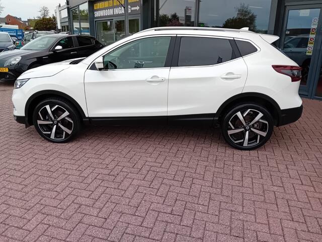 Nissan QASHQAI 1.3 DIG-T Premium Edition Automaat, Airco(automatisch), Carplay, Navigatie, Bluetooth, 360 camera, Parkeersensoren Cruise control, Rijbaandetector, Stoelverwarming, Panorama dak, Keyless, Lederen interieur, Zeer mooie auto, BOVAG