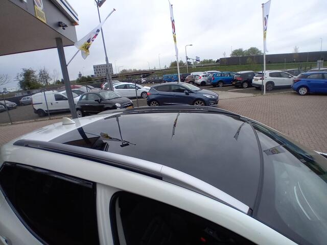 Nissan QASHQAI 1.3 DIG-T Premium Edition Automaat, Airco(automatisch), Carplay, Navigatie, Bluetooth, 360 camera, Parkeersensoren Cruise control, Rijbaandetector, Stoelverwarming, Panorama dak, Keyless, Lederen interieur, Zeer mooie auto, BOVAG