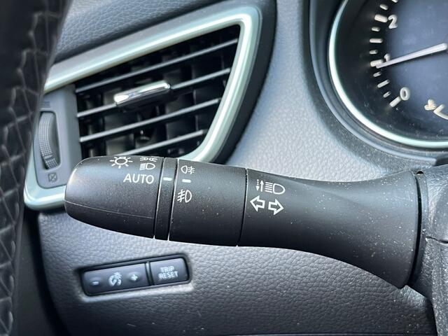 Nissan QASHQAI 1.3 DIG-T Business Edition | Panoramadak | 360° Camera | Trekhaak | Navigatie | Camera | Stoelverwarming |