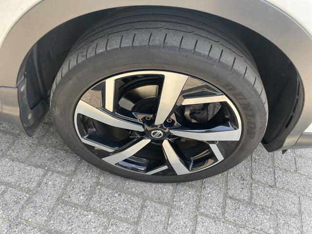 Nissan QASHQAI 1.3 DIG-T Tekna // PanoDak // Leder // Trekhaak info Roel 0492-588951