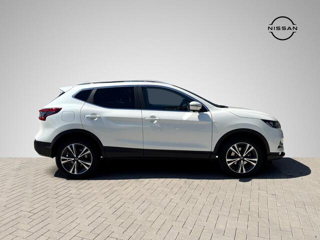 Nissan QASHQAI 1.3 DIG-T N-Connecta Design Pack | Trekhaak | Apple Carplay/Android Auto | 360° Camera | Panoramadak | Navigatie | Rijklaarprijs!