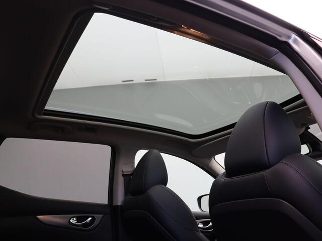 Nissan QASHQAI 1.3 DIG-T Tekna | Halflederen bekleding | Panoramadak | 360 camera | Vol LED | Navigatie |