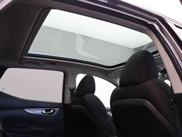 Nissan QASHQAI 1.2 N-Connecta | Panoramadak | Camera | Key-Less Entry | Cruise Control | Navigatie |