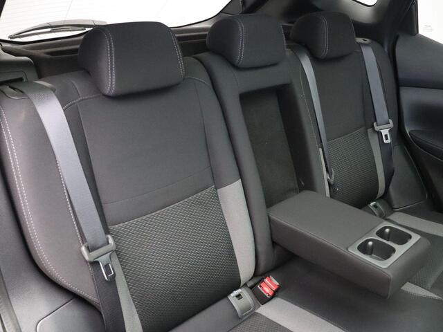Nissan QASHQAI 1.2 N-Connecta | Panoramadak | Camera | Key-Less Entry | Cruise Control | Navigatie |
