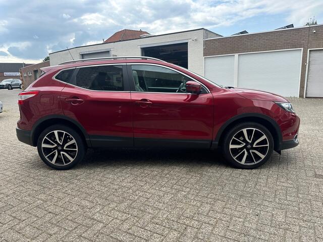 Nissan QASHQAI 1.2 Tekna *NL-AUTO*PANO-DAK*NAVI*360 Camera*VERW STOELEN*NAP*LM-VELGEN