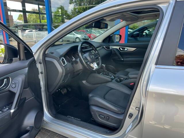 Nissan QASHQAI 1.3DiG-T 160pk Tekna Panodak Navi Carplay Led Airco(ECC)