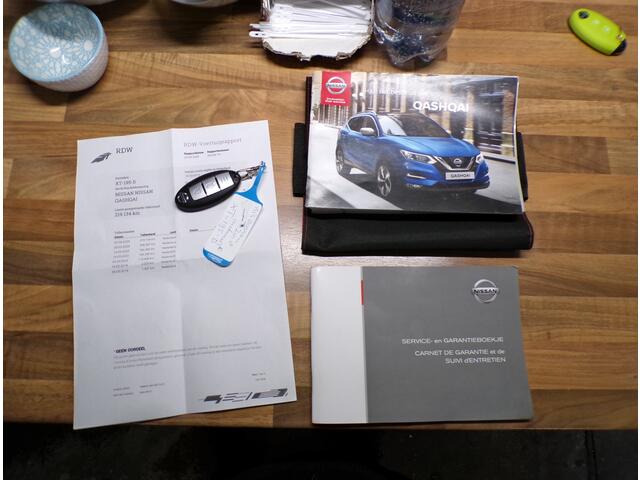 Nissan QASHQAI 1.2 Tekna AUTOMAAT PANORAMADAK NAV TEL CRUISECONT