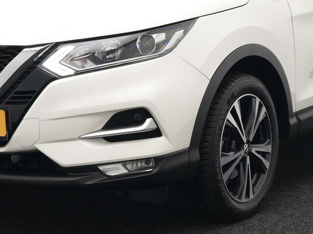 Nissan QASHQAI 1.3 DIG-T N-Connecta Automaat Dealer O.H. | Panodak | Sportstoelen Verwarmd | Apple Carplay | Navigatie | 360 Camera | Climate Control | DAB | Cruise Control |
