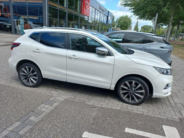 Nissan QASHQAI 1.3 DIG-T Tekna + | Nappa lederen stoelen | Stoelverwarming | Panoramadak | 360 Camera