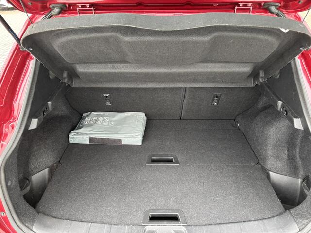 Nissan QASHQAI 1.2 Business Edition / Trekhaak / Pan. Dak / Voorraam verwarming / Leder / 360 Camera