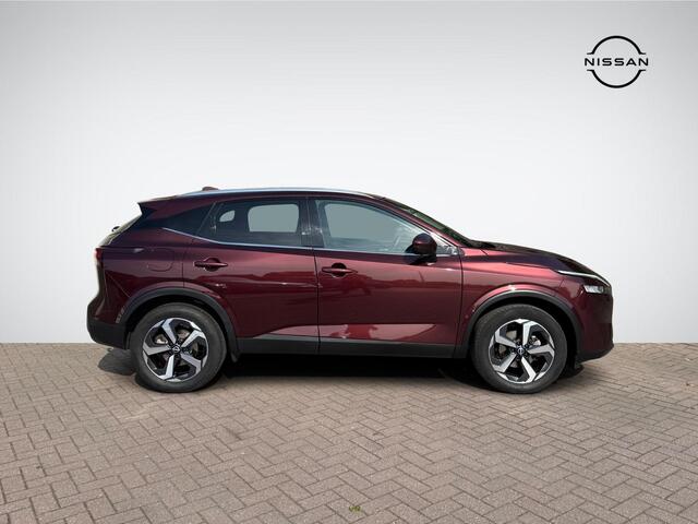 Nissan QASHQAI 1.3 MHEV N-Connecta Design Pack | Trekhaak | Panoramadak | 360° Camera | Adapt. Cruise Control | Navigatie Full-Map | Apple Carplay/Android Auto | Rijklaarprijs!