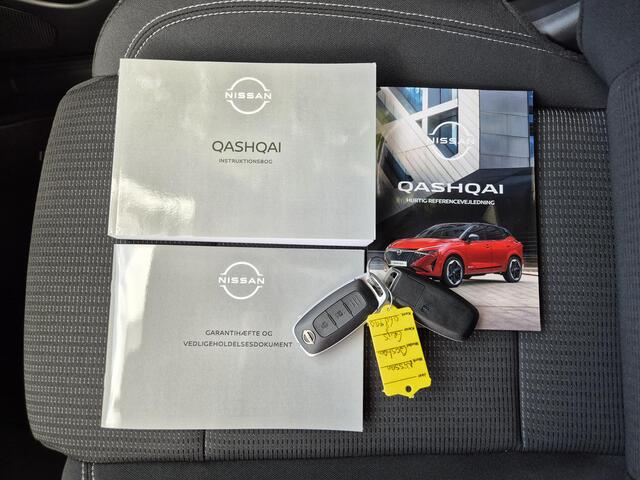 Nissan QASHQAI 1.3 MHEV Xtronic Acenta Automaat / Nieuw model / Facelift / Cold pack / Stuur- en Stoelverwarming / Navigatie via Apple Carplay of Android Auto / Trekgewicht 1800 kg / Adaptief CC / Achteruitrijcamera /