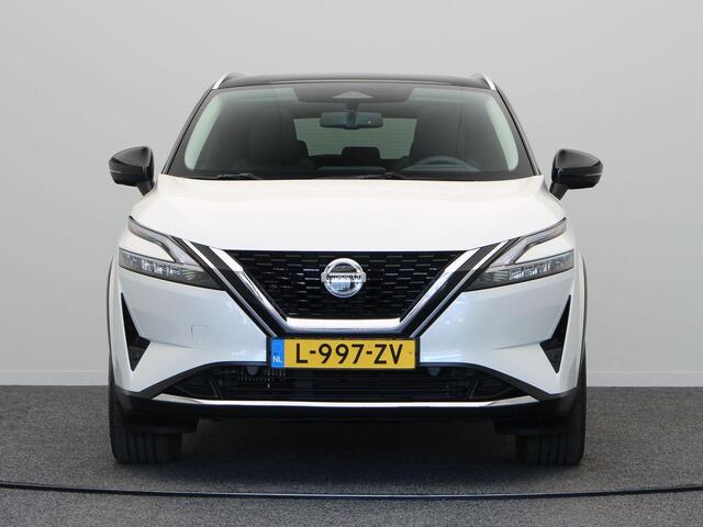 Nissan QASHQAI 158pk MHEV Xtronic Premiere Edition | Slechts 19.769km!! | Head-up Display | Panorama Dak | Adaptieve Cruise Control | Rondom Camera's |