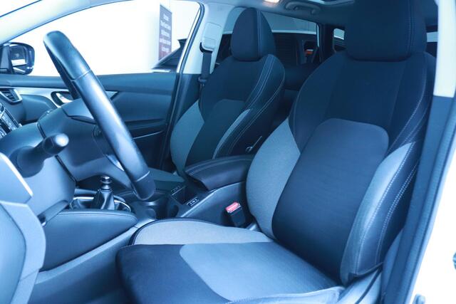 Nissan QASHQAI 1.6 N-Connecta Clima/Navi/Trekhaak 1500KG