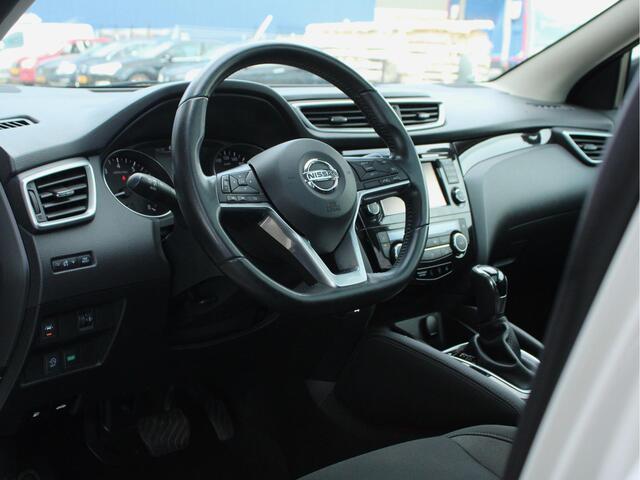 Nissan QASHQAI 1.2 N-Connecta Automaat Trekhaak, Panoramadak, Cruise en Climate Control, Achteruitrijcamera