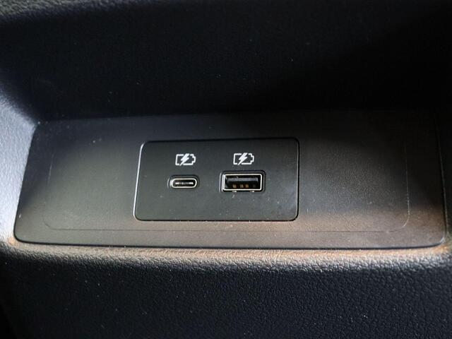 Nissan QASHQAI 158pk MHEV Xtronic N-Connecta | 360 graden camera | Adaptieve cruise control | Climate controle | 1800kg trekgewicht |