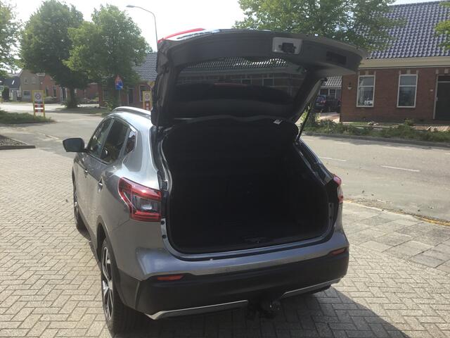 Nissan QASHQAI 1.3 DIG-T Tekna Design-pack Panoramadak 360
