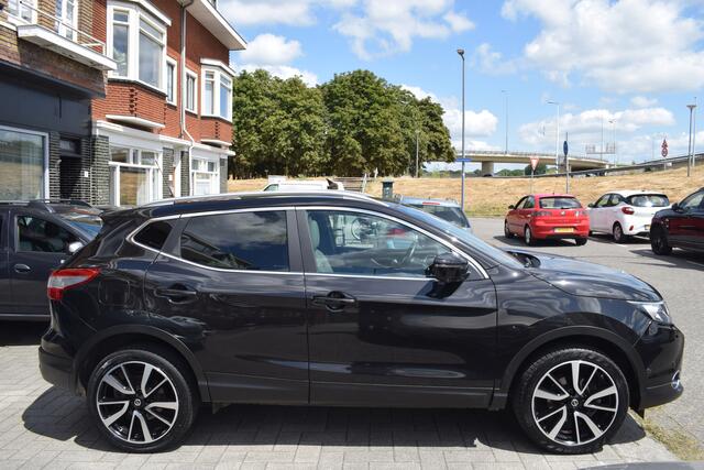 Nissan QASHQAI 1.2 Tekna Automaat Pano 360 Camera PDC Navi