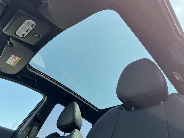 Nissan QASHQAI 1.3 DIG-T Tekna + / Panoramadak / 360° Camera / Apple Carplay & Android Auto / Elektrisch verstelbare voorstoelen met Geheugenset / Voorruit- en Stoelverwarming voor / Keyless Entry & Start / Navigatie full map / Cruise- en Climate Control / Bose Premium