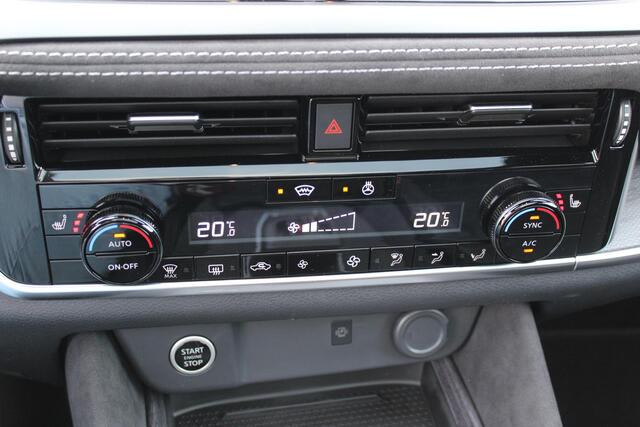 Nissan QASHQAI 1.3 MHEV Xtronic Tekna Plus / Lederen Bekleding / Bose / Panoramadak / Navigatie + Apple Carplay/Android Auto / Stoel- + Stuurverwarming /