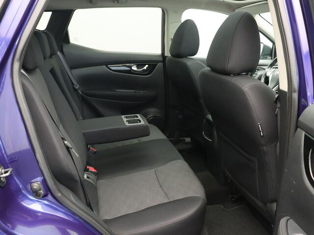 Nissan QASHQAI 1.6 N-Connecta | Panoramadak | 360 Graden Camera | Key-Less Entry | Cruise Control | Navigatie | Trekhaak |