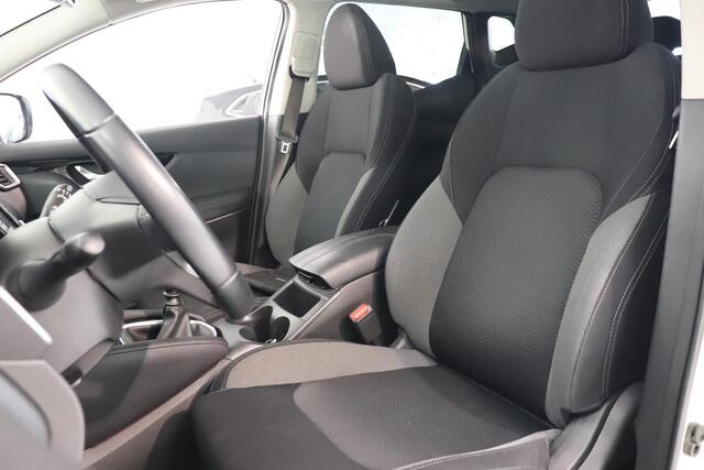 Nissan QASHQAI 1.3 DIG-T N-Connecta | 360 Camera | Panoramadak | Climate control | Navigatie | AppleCarplay AndroidAuto | Cruise control |