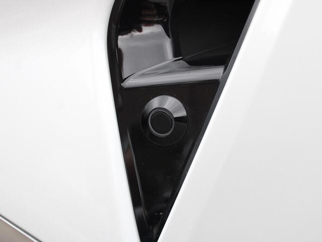Nissan QASHQAI Tekna Plus 1.3 MHEV 158PK Xtronic Automaat Navigatie, Rondomzichtcamera, Keyless, Panoramadak, Leder, Elektrische Kofferbak, Stoelverwarming, Massage