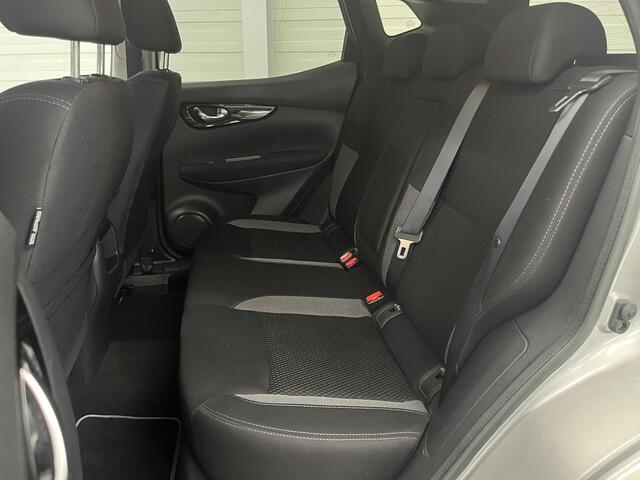 Nissan QASHQAI 1.2 N-Connecta / Navigatie / Dual Zone Climate Control / Camera / Stoelverwarming /