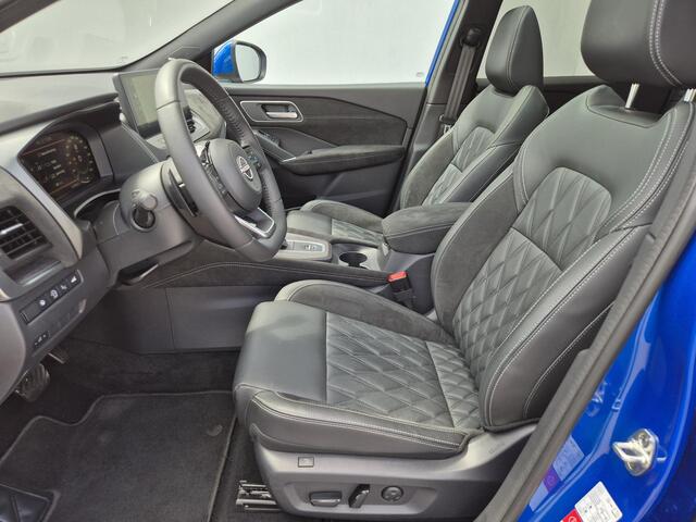Nissan QASHQAI 1.3 MHEV Xtronic Tekna Plus Automaat / Cold Pack / Nieuw Model / Facelift / HUD / Panoramadak / Adaptief CC / Stuur- Stoel en voorruitverwarming / Rondomzicht camera / Trekgewicht 1800 kg / Elektrische achterklep /