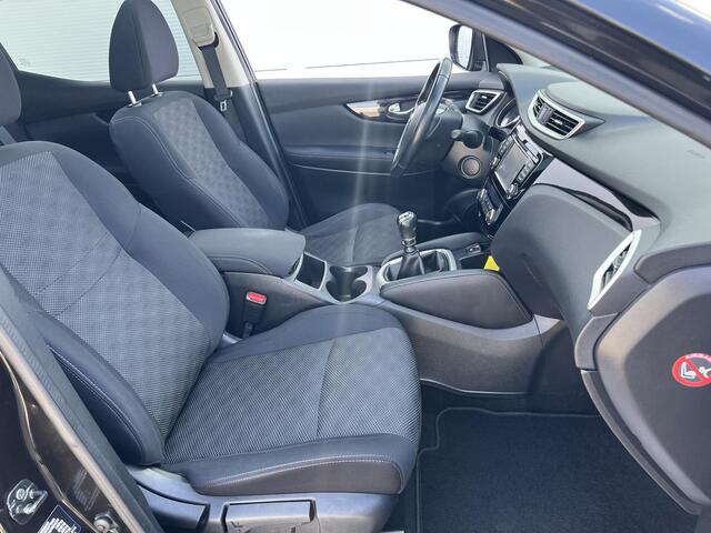Nissan QASHQAI 1.2 DIG-T 115 N-Connecta / Trekhaak Afn. / All Season banden /