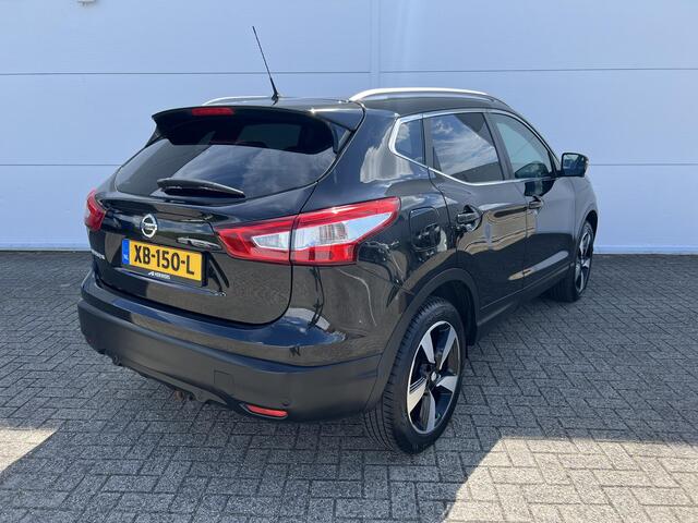 Nissan QASHQAI 1.2 DIG-T 115 N-Connecta / Trekhaak Afn. / All Season banden /