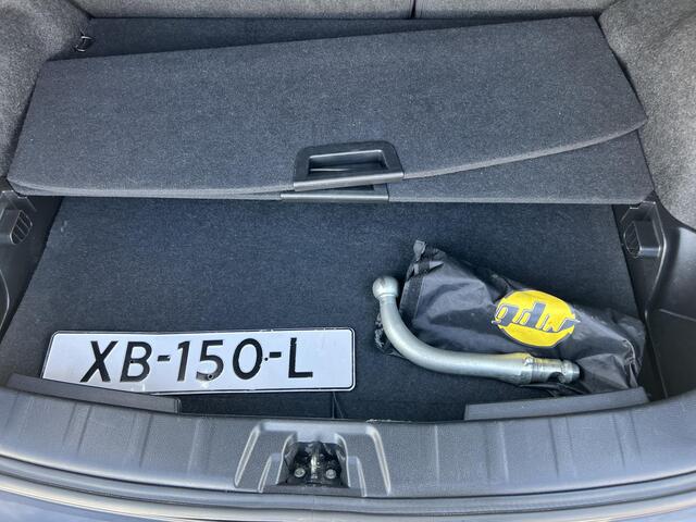 Nissan QASHQAI 1.2 DIG-T 115 N-Connecta / Trekhaak Afn. / All Season banden /