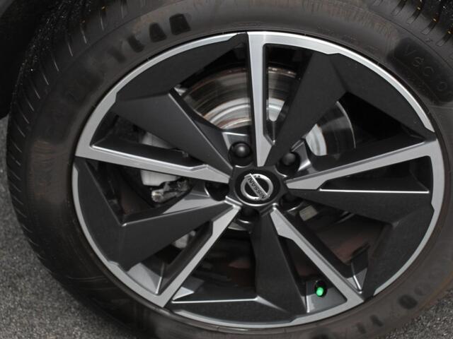 Nissan QASHQAI 1.3 MHEV Design Acenta Panorama dak Climate control Adaptive cruise control LED Parkeersensoren Achteruitrijcamera Apple Carplay/ Android Auto