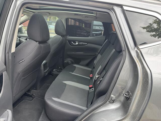 Nissan QASHQAI 1.3 DIG-T N-Connecta // PANO DAK // NAVI // CLIMA // CRUISE // CAMERA // PDC //