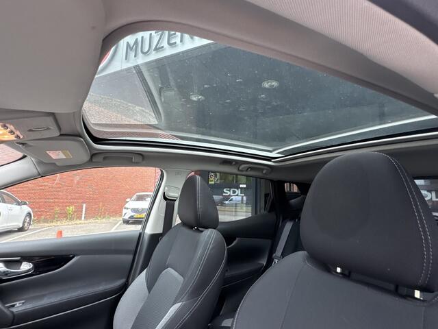 Nissan QASHQAI 1.3 DIG-T N-Connecta // PANO DAK // NAVI // CLIMA // CRUISE // CAMERA // PDC //
