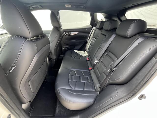 Nissan QASHQAI 1.3 DIG-T Tekna + / 360° Camera / Panoramadak / Apple Carplay & Android Auto / Verwarmde- Voorstoelen en Voorruit / Lederen Bekleding / Keyless Entry & Start / Elektrisch verstelbare voorstoelen met geheugenset bestuurdersstoel / Navigatie full map / Bose