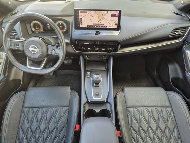 Nissan QASHQAI 1.3 MHEV Xtronic Tekna Plus Automaat / Cold Pack / Panoramadak / Trekhaak Vast / Trekgewicht 1800 kg / Stuur-, Stoel en voorruitverwarming / Elektrische achterklep / Rondomzicht camera / Bose Audio Systeem /