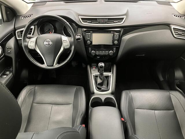 Nissan QASHQAI 1.2 Tekna / Dealer Onderhouden / Lederen Bekleding / Stoelverwarming / Panoramadak / Climate Control / Navigatie / 360 Graden Camera /