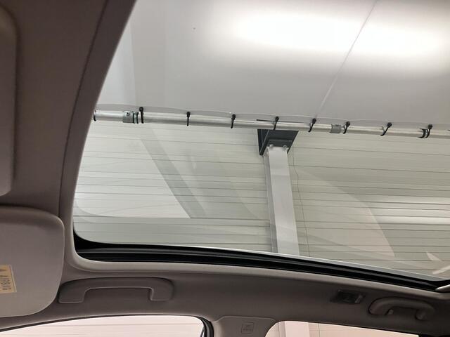 Nissan QASHQAI 1.2 Tekna / Dealer Onderhouden / Lederen Bekleding / Stoelverwarming / Panoramadak / Climate Control / Navigatie / 360 Graden Camera /