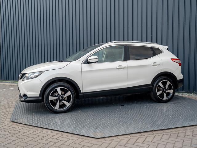 Nissan QASHQAI 1.2 N-Connecta | 360 Camera | Trekhaak | Panodak | Prijs Rijklaar!!