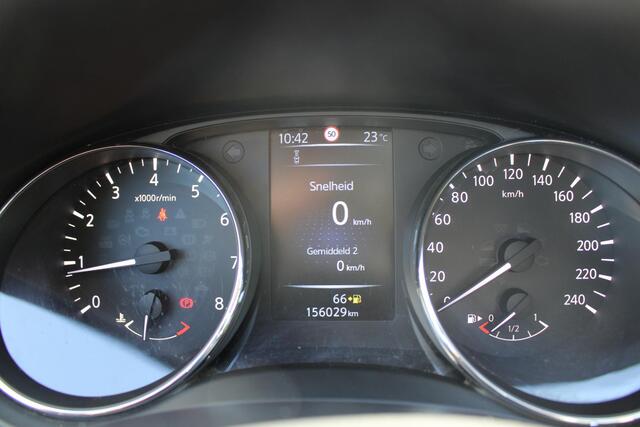 Nissan QASHQAI 1.2 N-Connecta Afneembare Trekhaak | Panorama dak | CruiseControl | Climate Control | Navigatie | 360 graden camera | Parkeersensoren