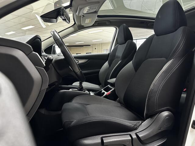 Nissan QASHQAI 1.2 N-Connecta/ 360° Camera/ 18'' LMV/ Keyless/ Lane-Assist./ DAB+/ Panorama-Dak/ Navi/ Clima/ Cruise/ Elek. pakket/ Isofix/ Bluetooth/ Armsteun/ Multi. LEDER. Stuur/ Mistl./ PDC V+A/ Extra getint glas/ Chro