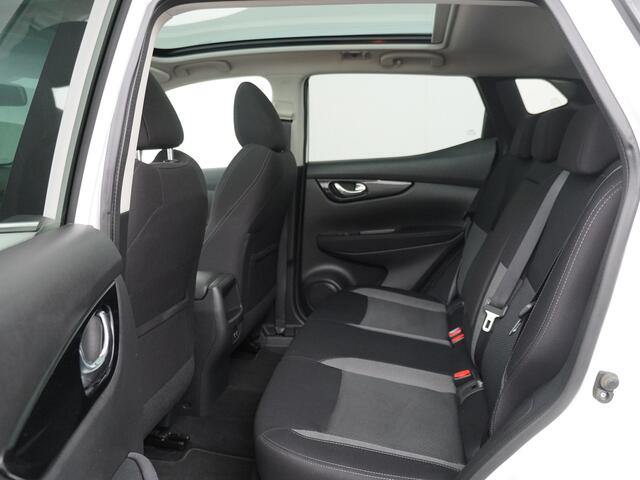 Nissan QASHQAI 1.3 DIG-T N-Connecta Trekhaak I Pano I All seasonbanden I Camera's I Facelift model