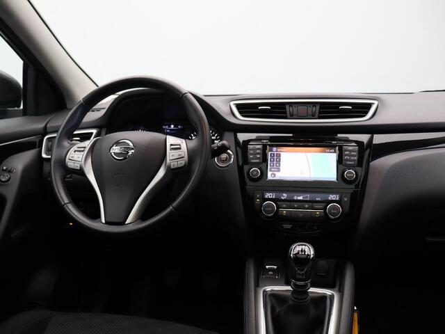Nissan QASHQAI 1.2 N-Connecta | Climate control | Navigatie | Trekhaak | Panormadak | Rondomzicht camera |