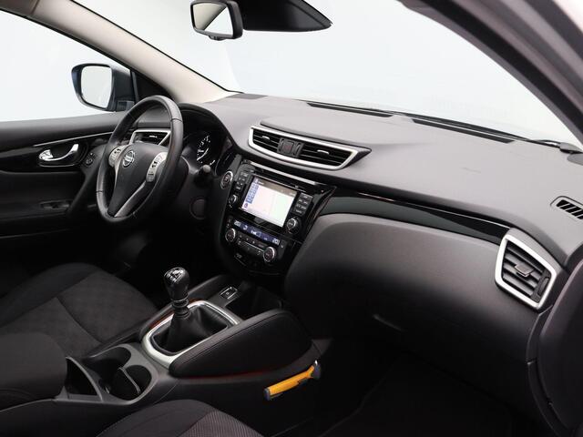 Nissan QASHQAI 1.2 N-Connecta | Climate control | Navigatie | Trekhaak | Panormadak | Rondomzicht camera |